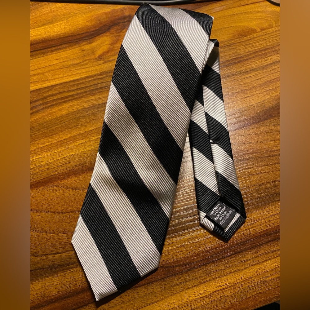 NWOT Ben Sherman Silver & Black Skinny Silk Tie